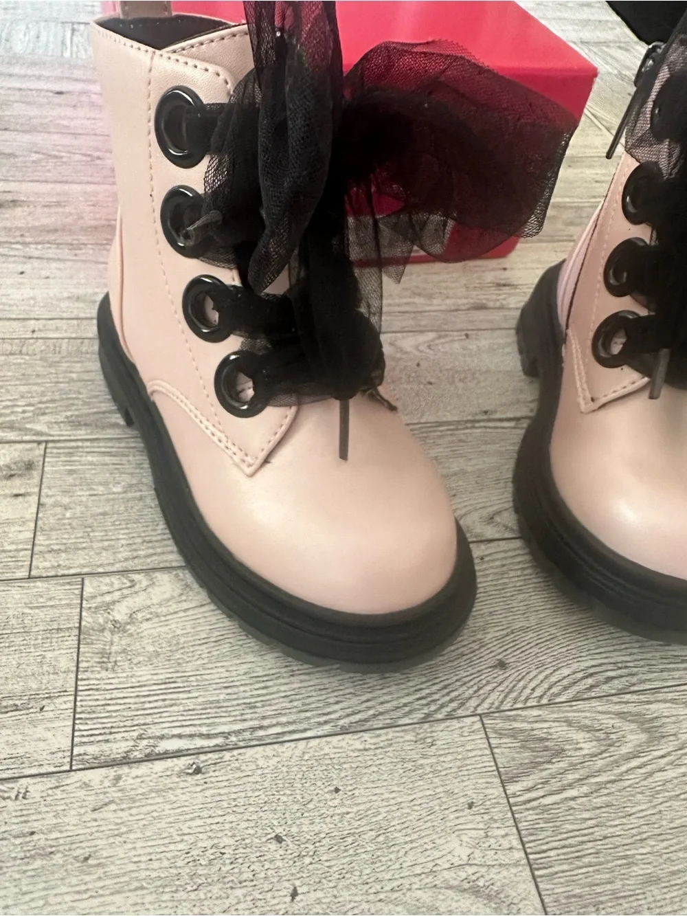 New! Nina Kids Pink Combat Boot with Black Tulle Bow side zipper size 8C